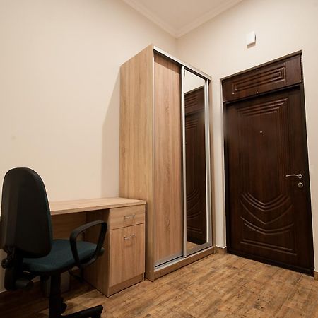 אוזהורוד Wonderful Flat On City Center מראה חיצוני תמונה