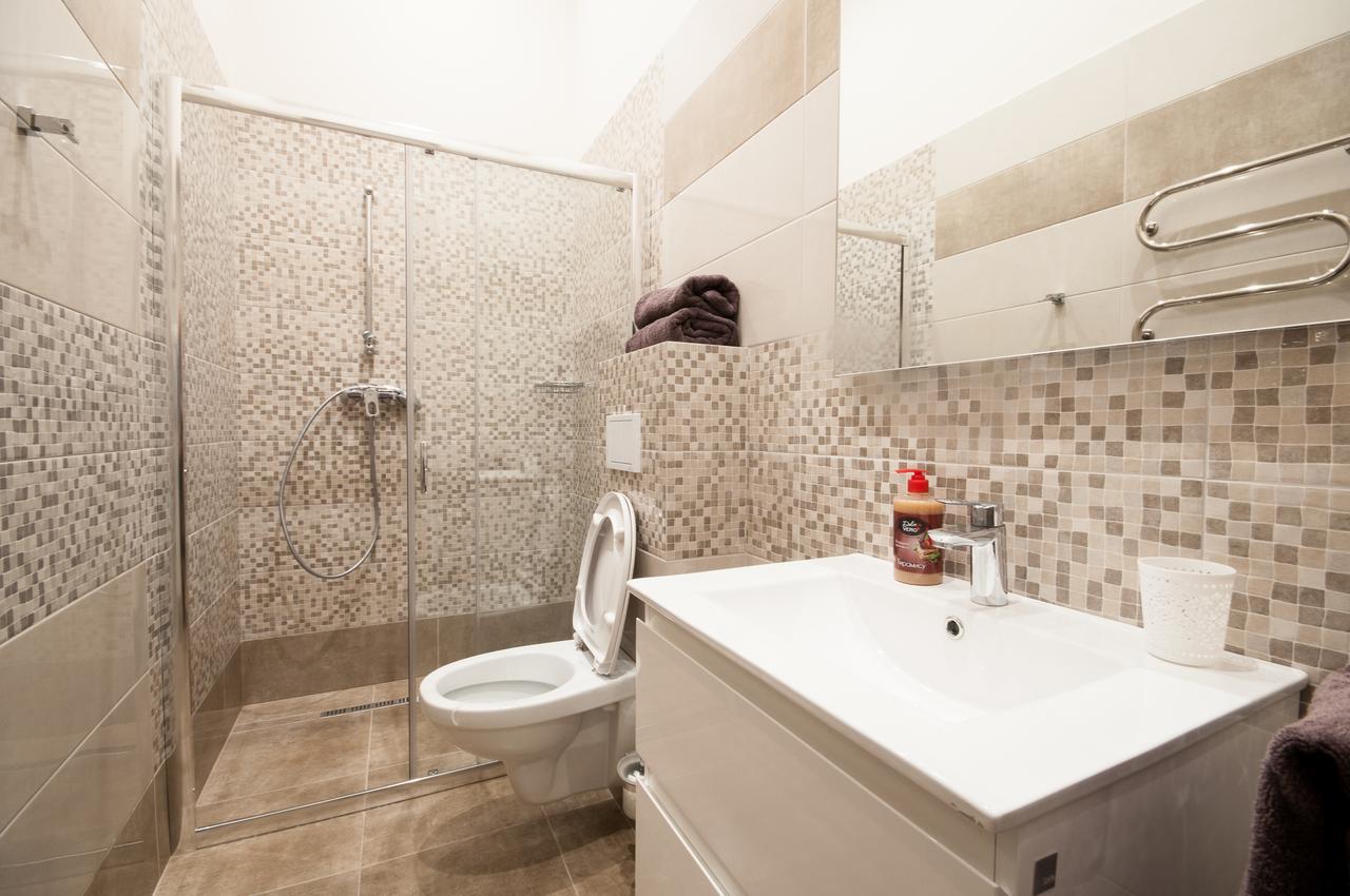 אוזהורוד Wonderful Flat On City Center מראה חיצוני תמונה