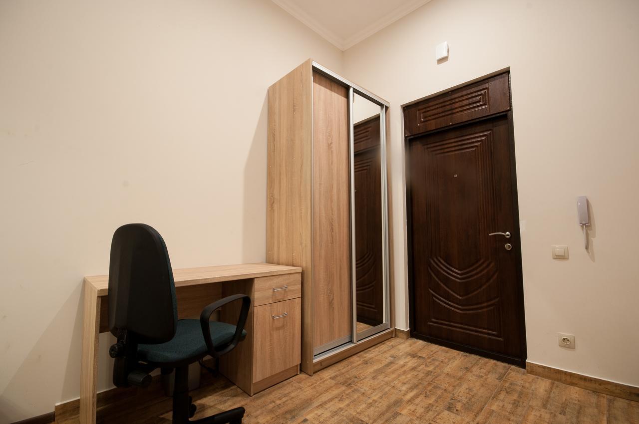 אוזהורוד Wonderful Flat On City Center מראה חיצוני תמונה